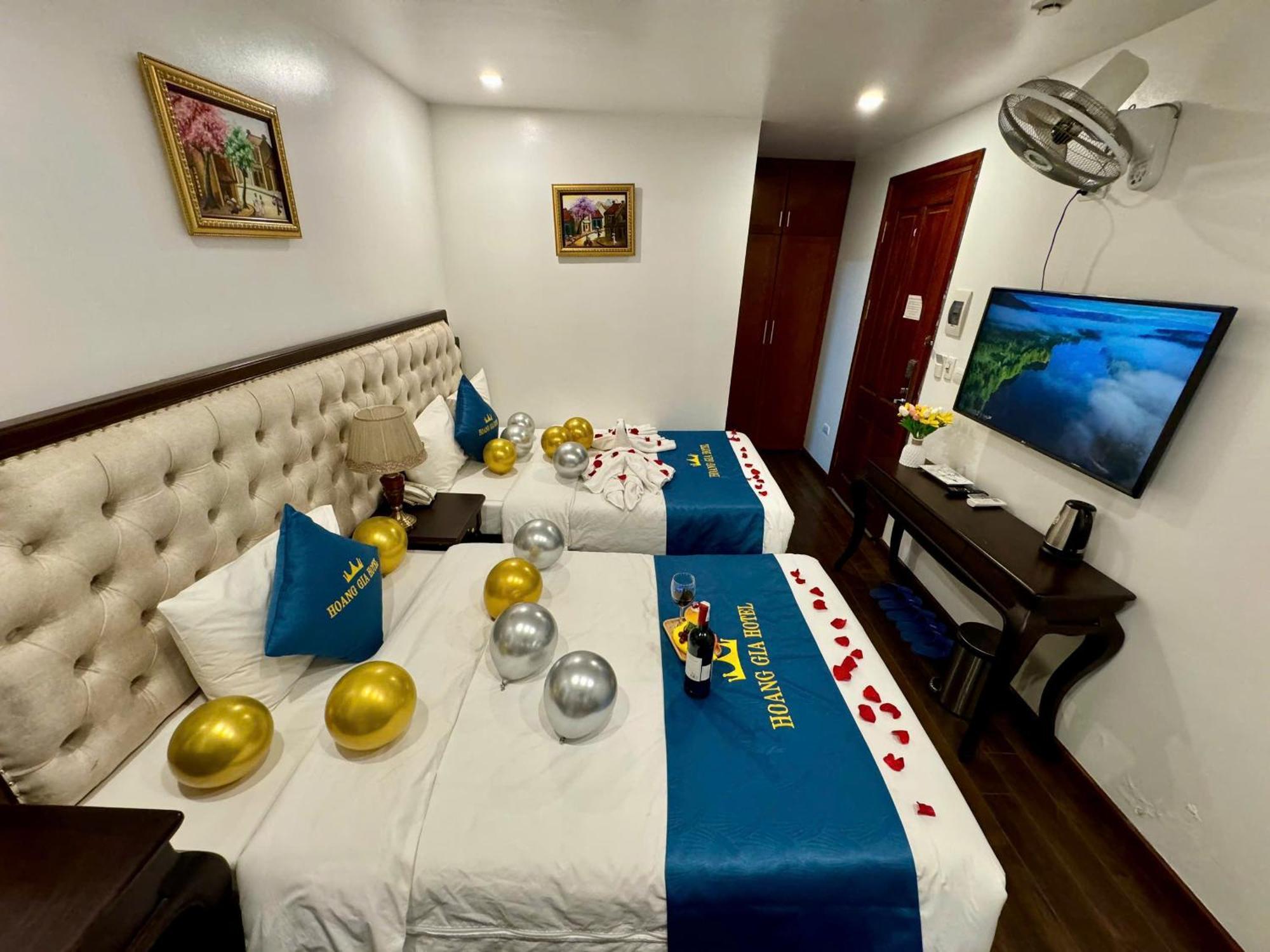 Hoang Gia Hotel Nhan Hoa Hanoi Exterior photo