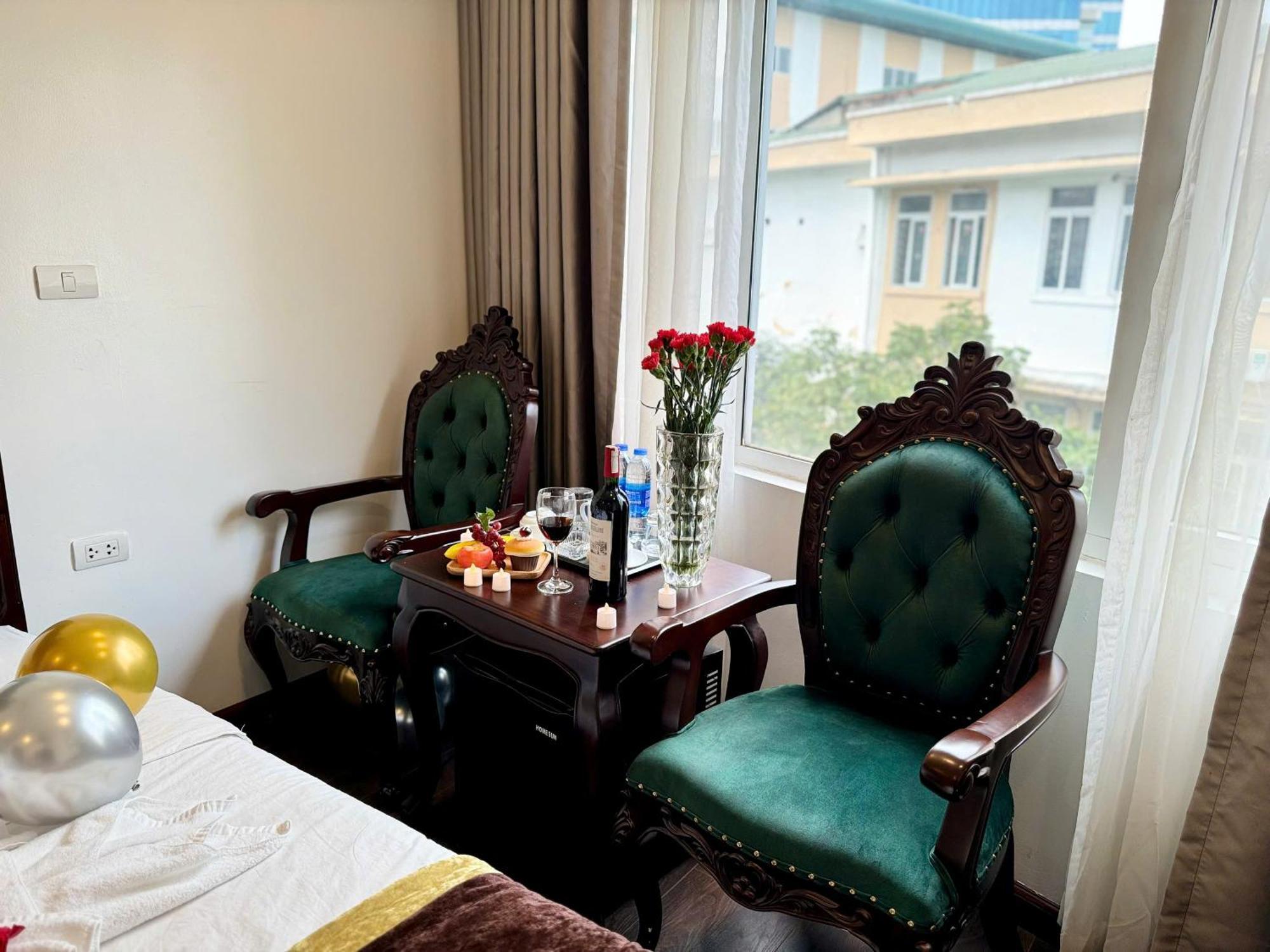 Hoang Gia Hotel Nhan Hoa Hanoi Exterior photo