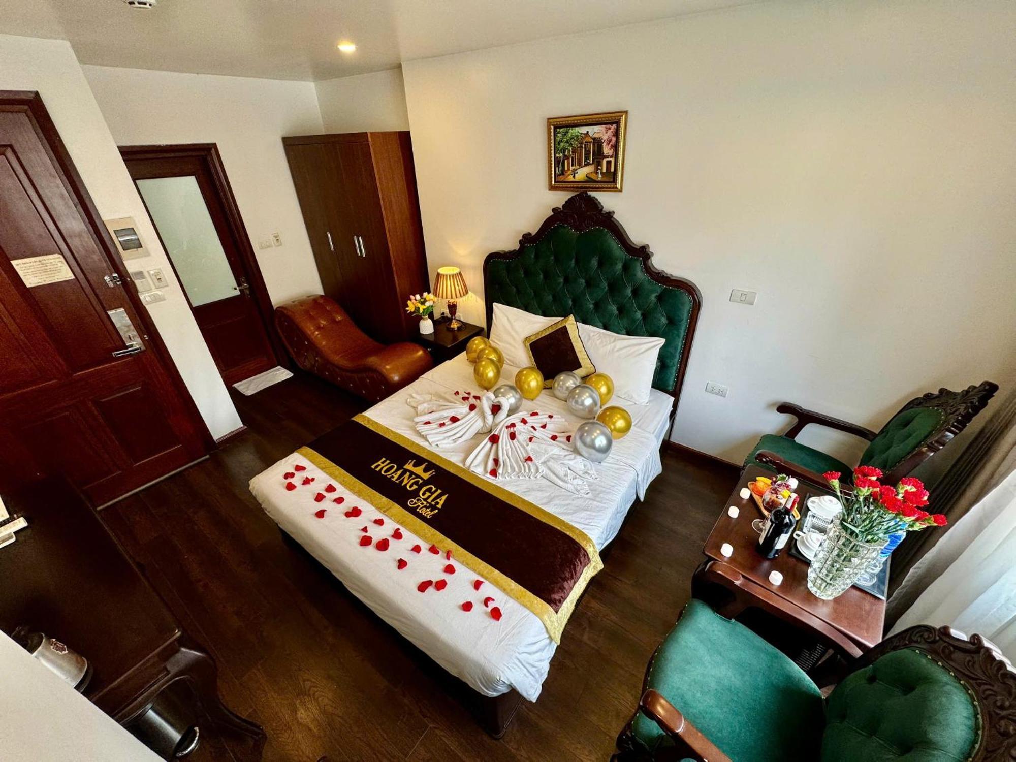 Hoang Gia Hotel Nhan Hoa Hanoi Exterior photo