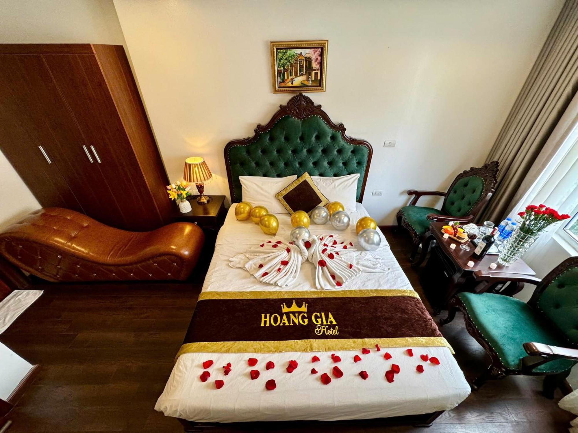 Hoang Gia Hotel Nhan Hoa Hanoi Exterior photo