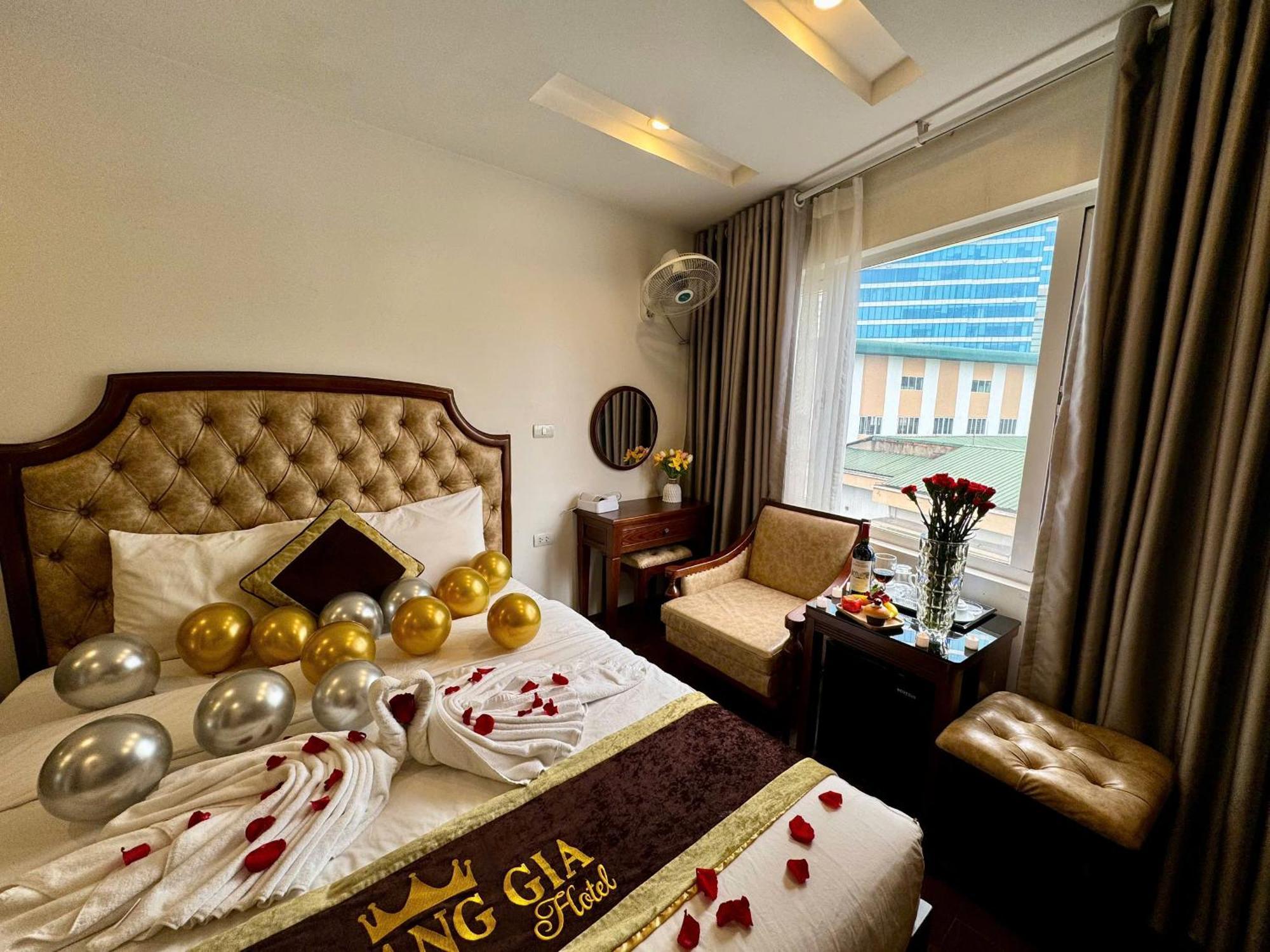 Hoang Gia Hotel Nhan Hoa Hanoi Exterior photo